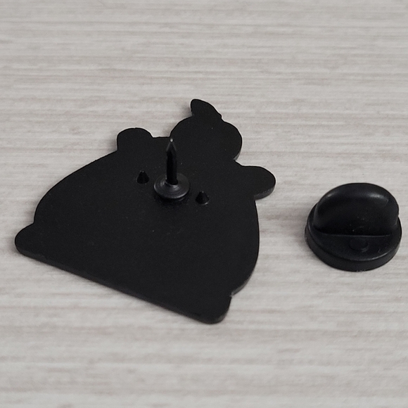 Capybara Of Contentment Enamel Pin - Picture 9 of 10